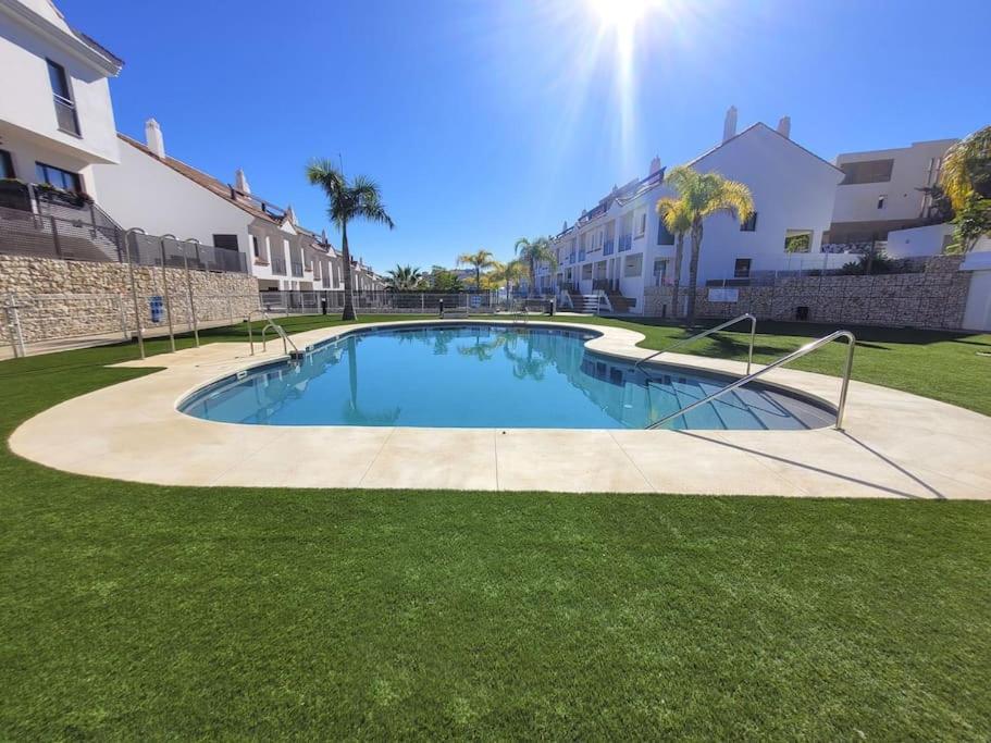 Casa Roberto Enjoy Villa มิฮาส ภายนอก รูปภาพ